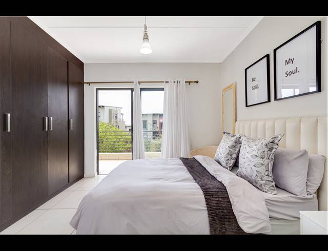 2 BEDROOM APARTMENT FOR SALE IN FOURWAYS